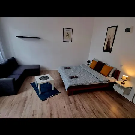 Dama Apartament Eger