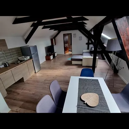 Dama Apartament *
